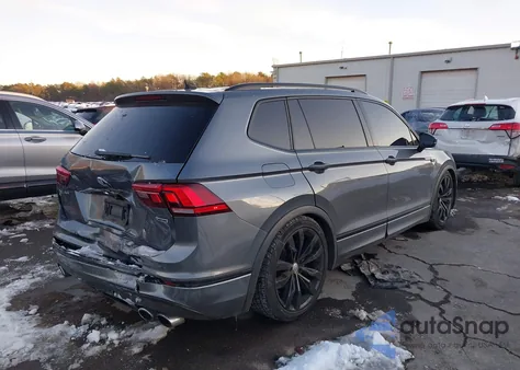 2020 Volkswagen Tiguan 2.0T Se/2.0T Se R-Line Black/2.0T Sel из США, поврежденный, VIN 3VV2B7AX3LM070781